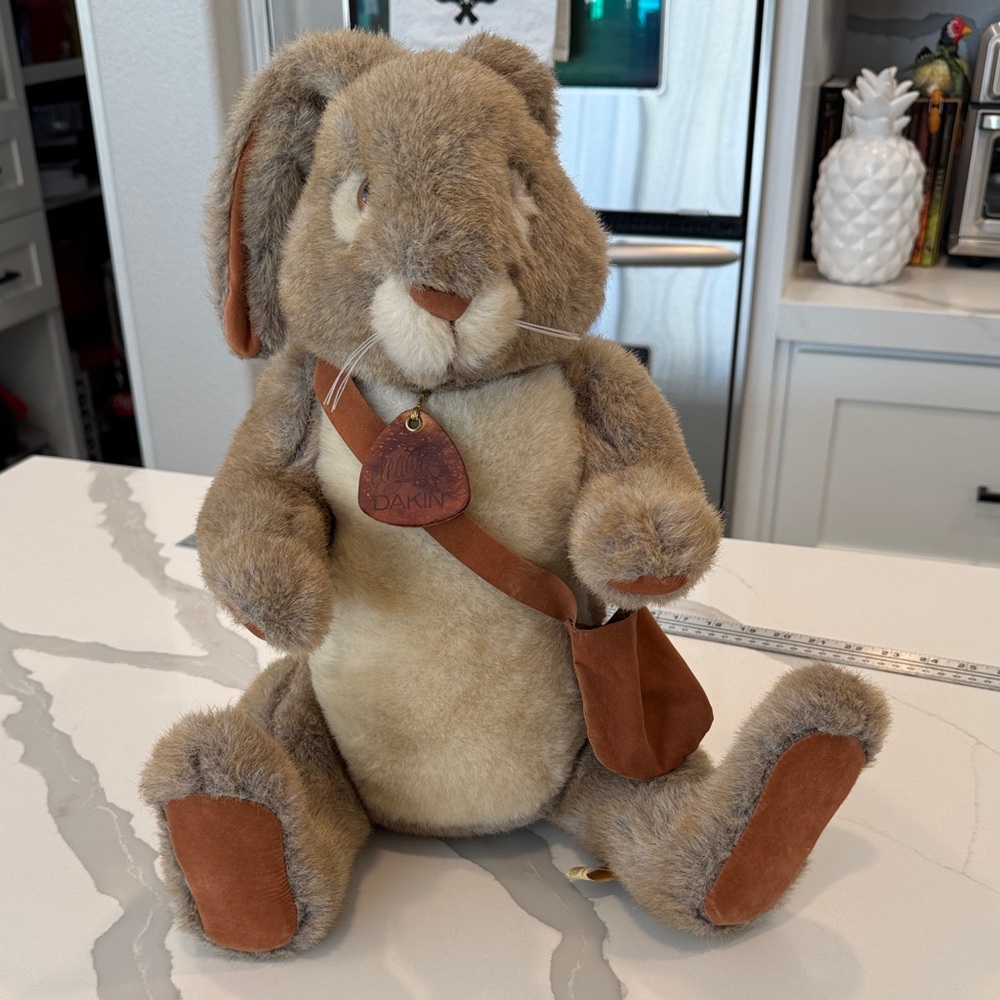 Vintage Dakin Rabbit Plush: 20" Movable
Elegante Suede Satchel
